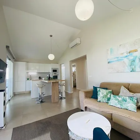 Spectacular 3-bedroom In Playa Del Ingles Willa